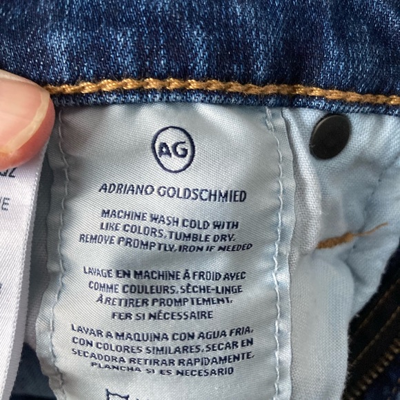 AG distressed legging ankle jeans! - Picture 11 of 16